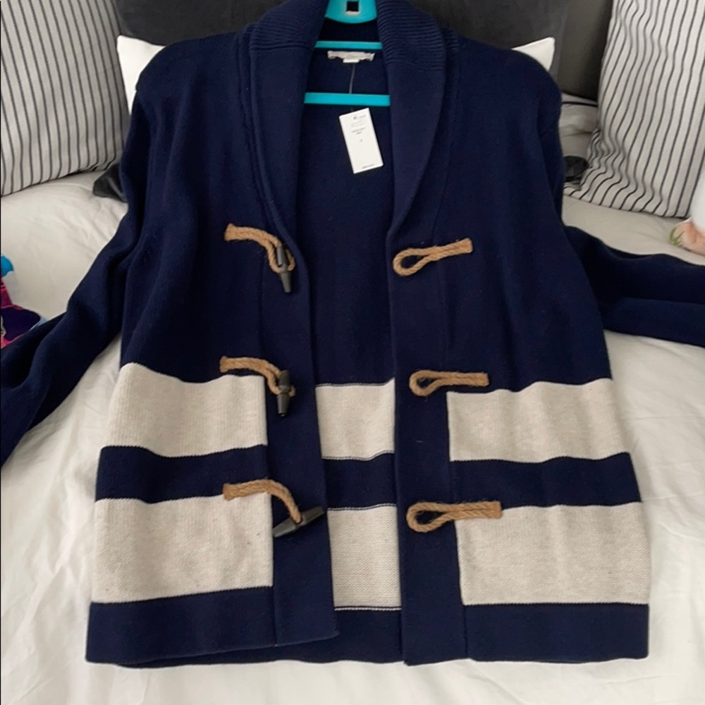 100% cotton Men Gap sweater. Size Small.